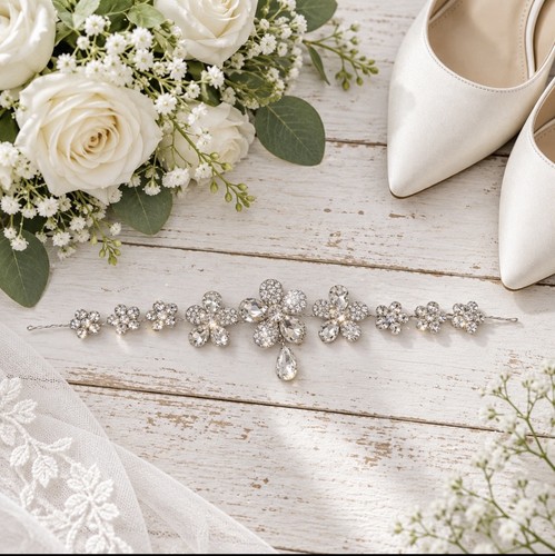 Pretty silver crystal - pretty, flower